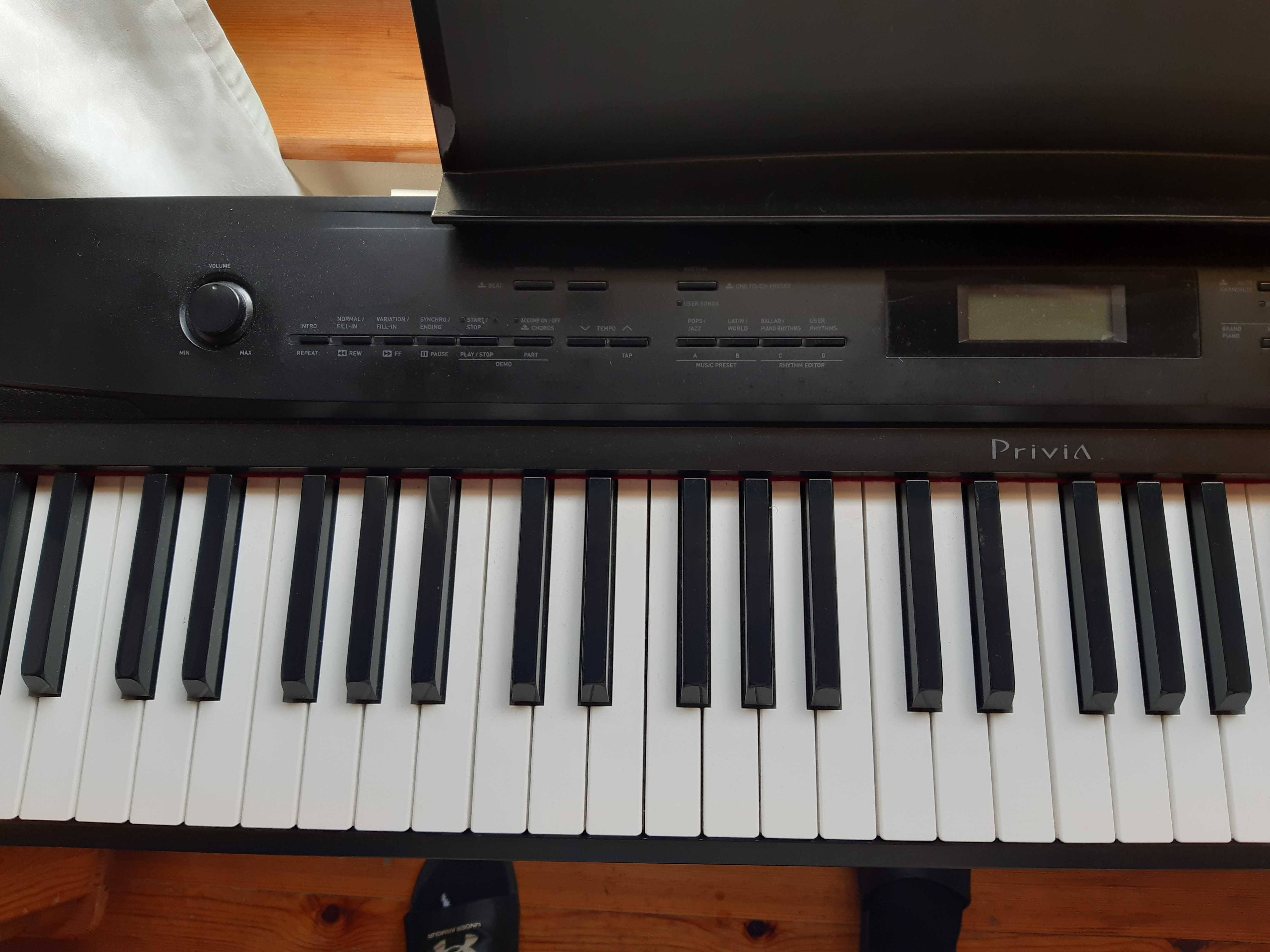 Pianino cyfrowe CASIO PRIVIA PX 330