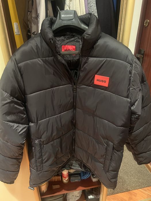 Куртка (осінь- зима )HUGO BOSS