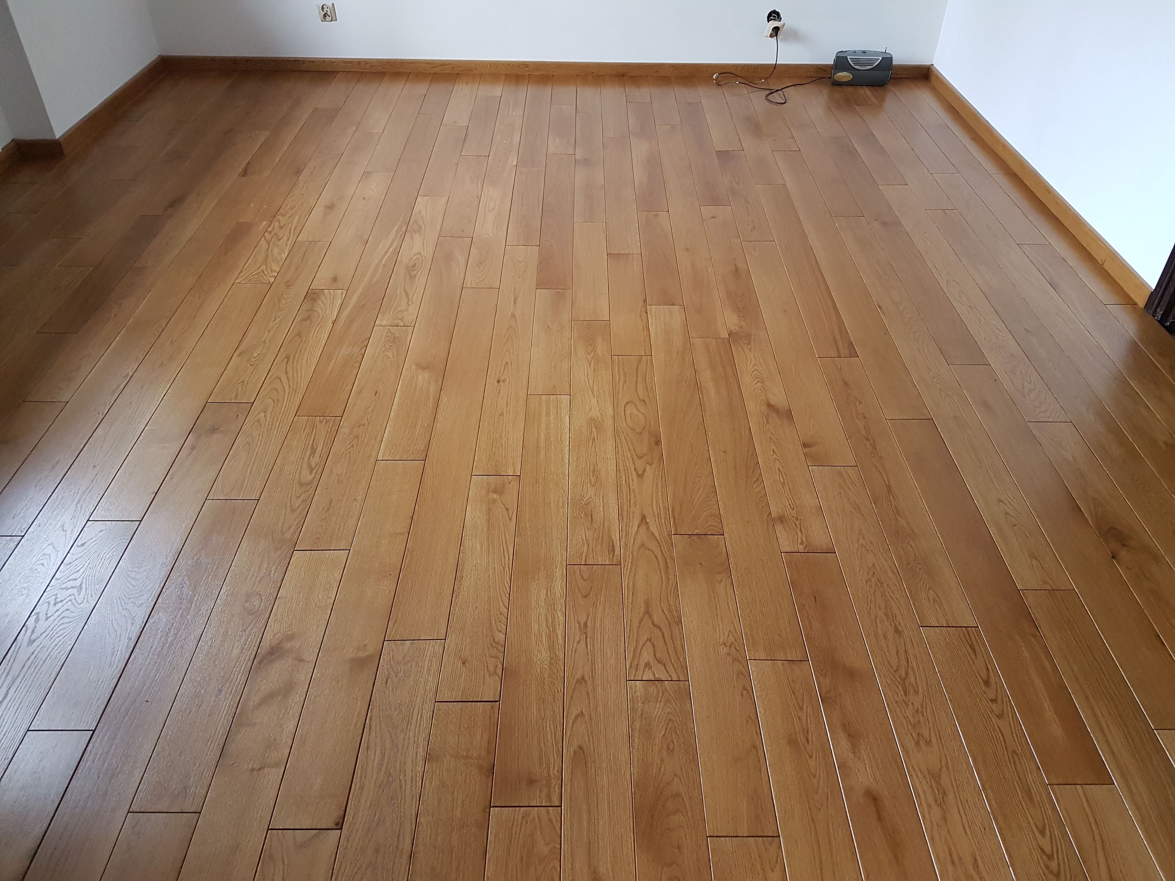Parkiet Deska podłogowa drewniana dębowa klepka schody PRODUCENT