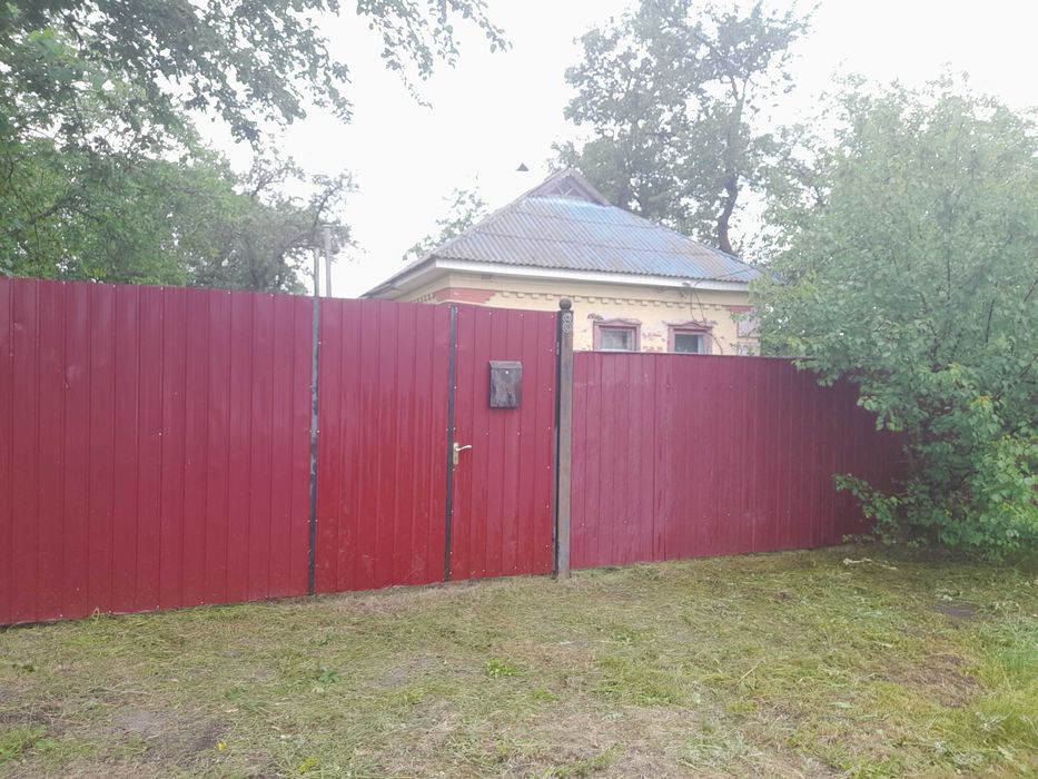 Продаж будинку готовий до проживання, є газ