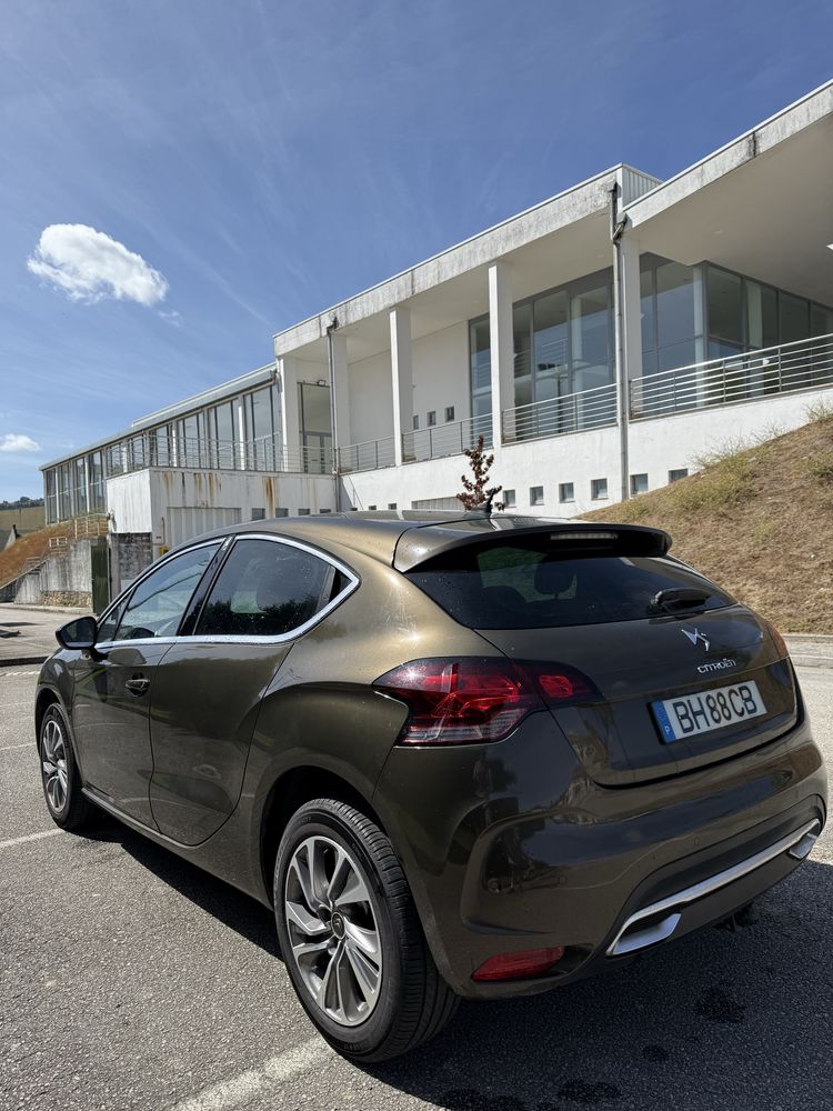 Citroen Ds4 hatchback 1.6