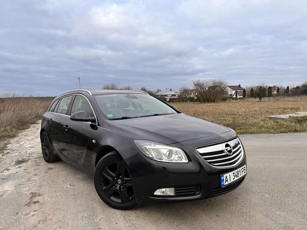 Opel Insignia 2010 рік