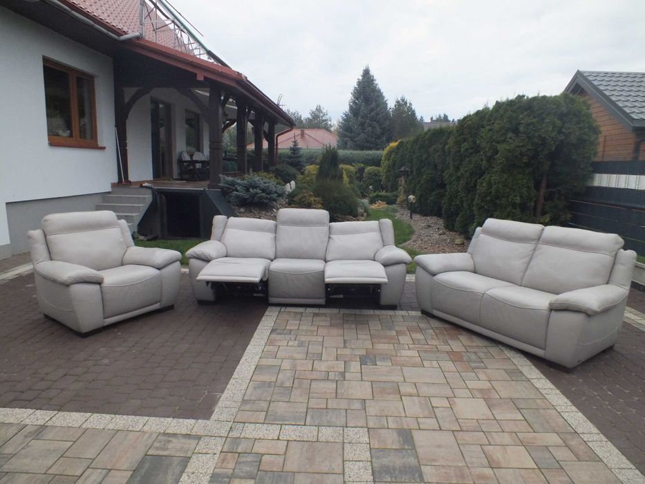 Komplet wypoczynkowy skórzany firmy Natuzzi elekt.fun relax jasnoszary