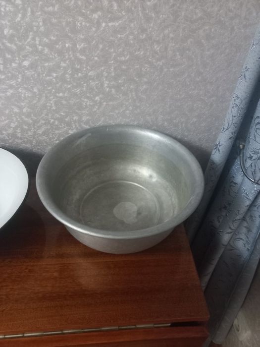 Продаю  вазы конфетницы СССР  бокалы для пива