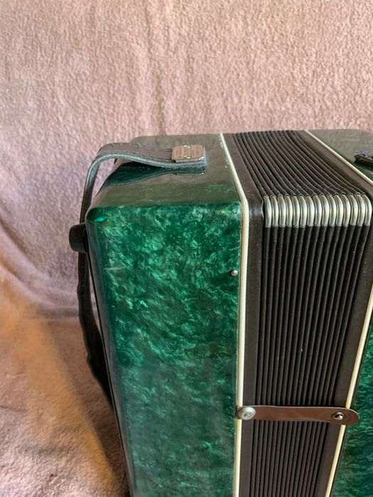 Гармонь Вятская в идеальном состоянии