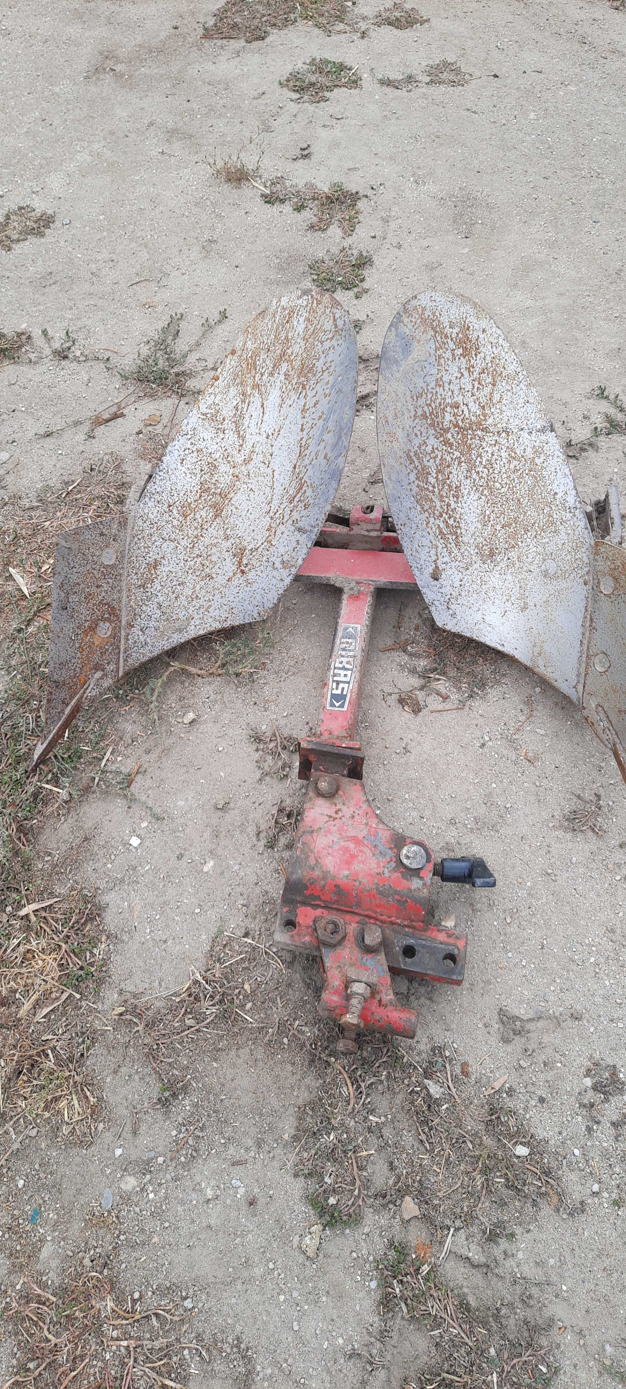 Moto cultivador Kubota de 15 CV