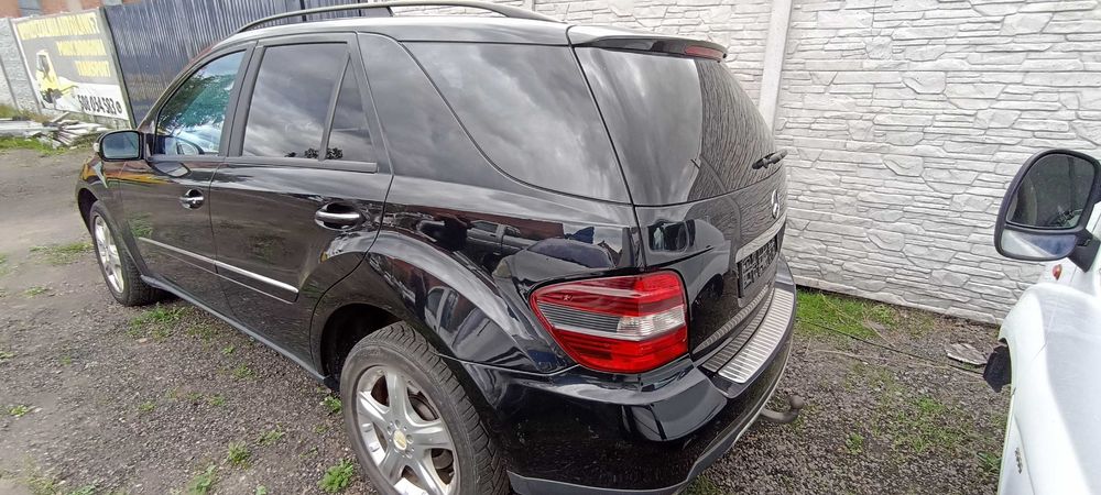 błotnik przód przedni mercedes ml 164 lak c197