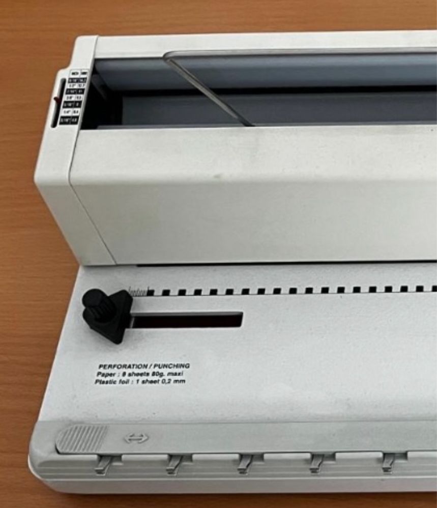 Maquina de encadernação