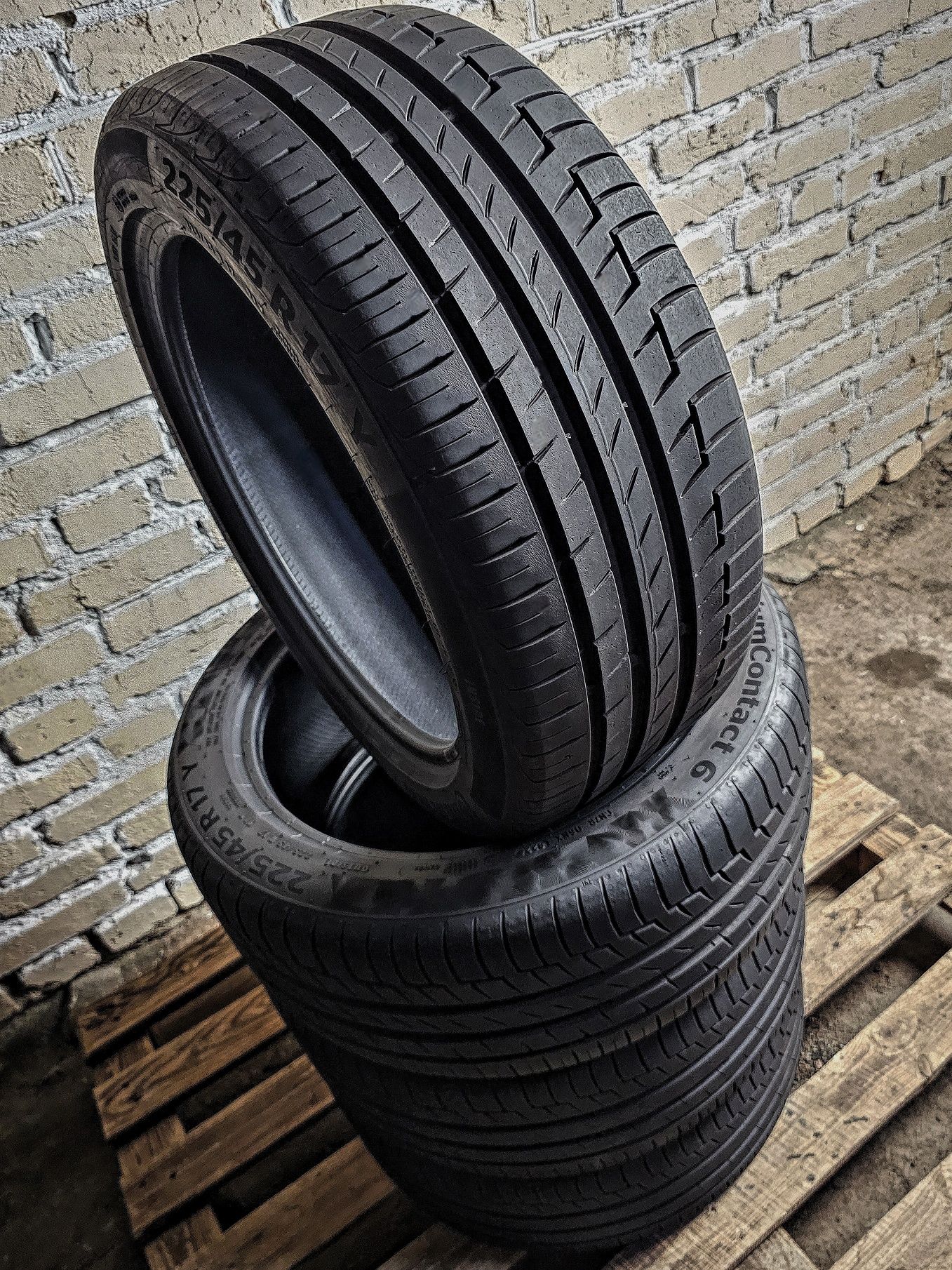 Шини 225/45r17 Continental | 2024 | 7/6mm | Ідеальний стан | Комплект