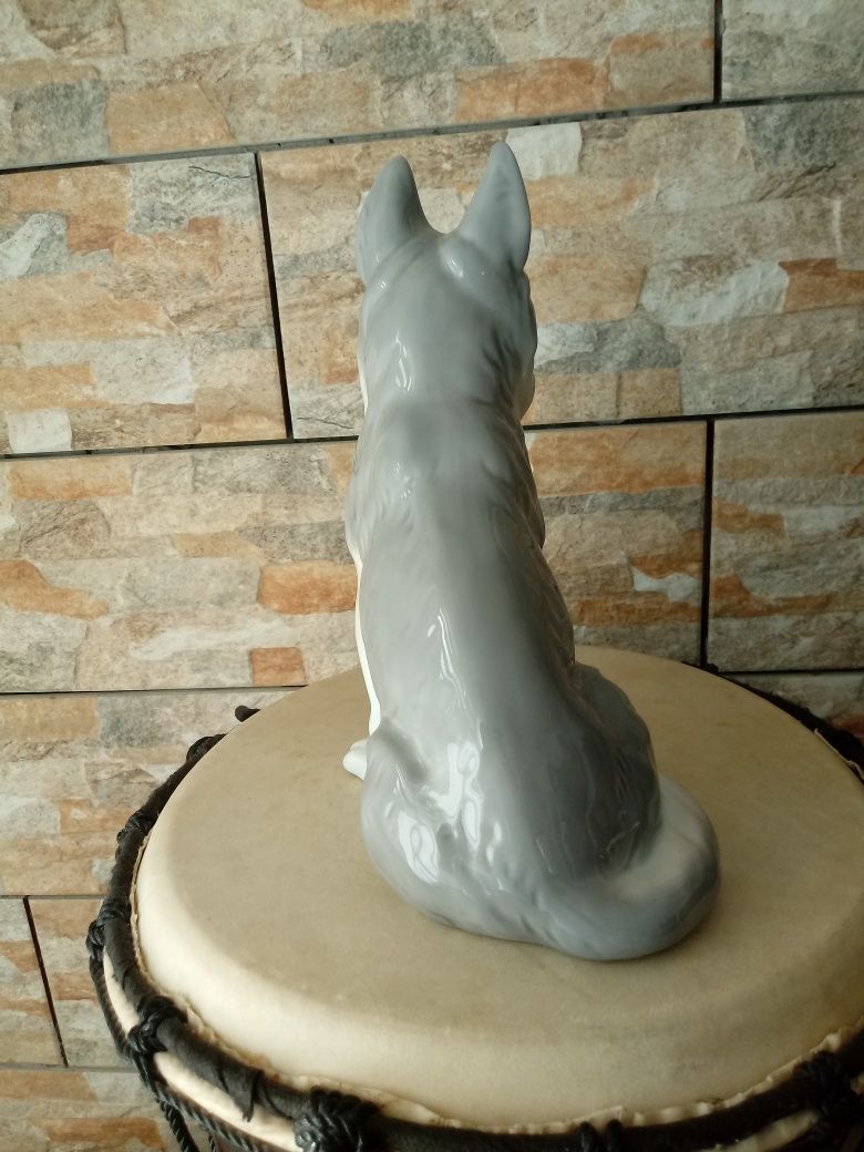 Figurka porcelanowa siedzący piesek owczarek Royal Ashmore