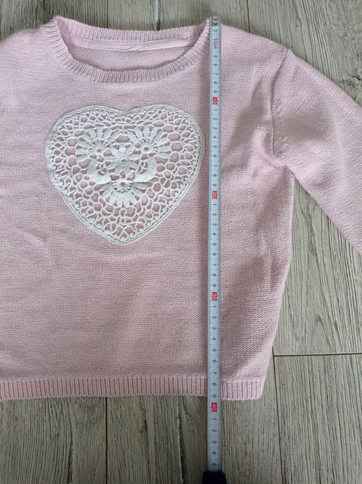 Elegancki sweterek dziewczęcy 116