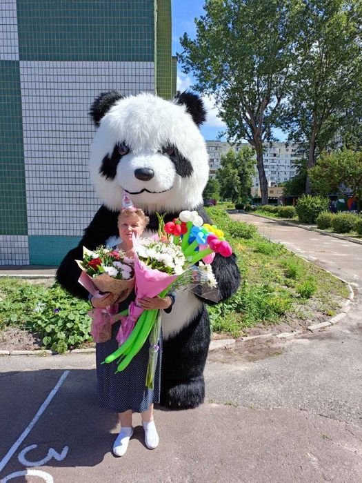 Оренда великого пневмо костюма Панди від агенції "СуперСвято" Київ