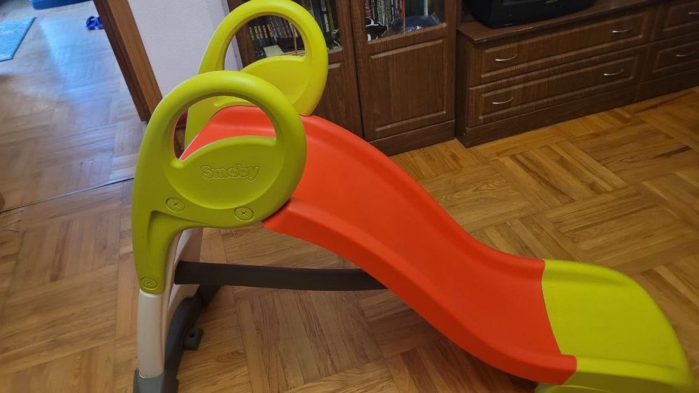 Продам дитячу гірку smoby