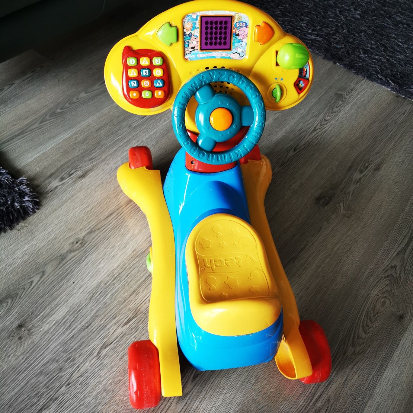 Vtech jeździk/bujak