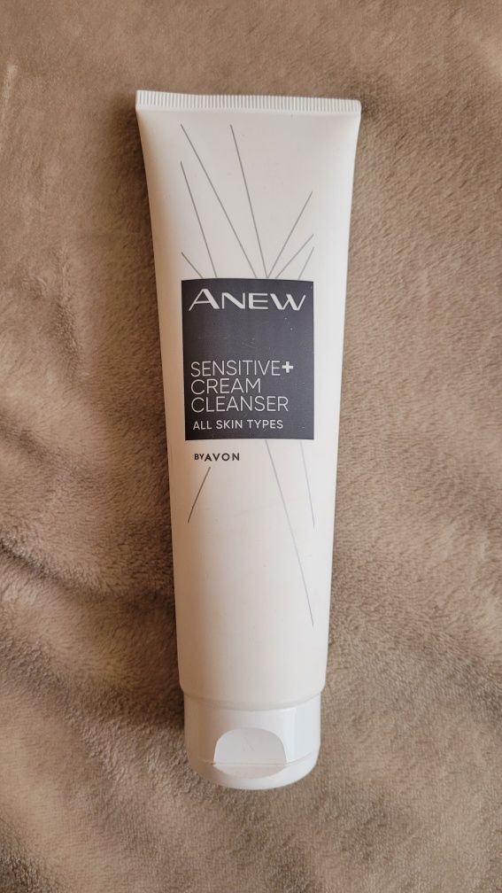 Avon Anew Sensitive+ cream cleanser krem oczyszczający 150ml