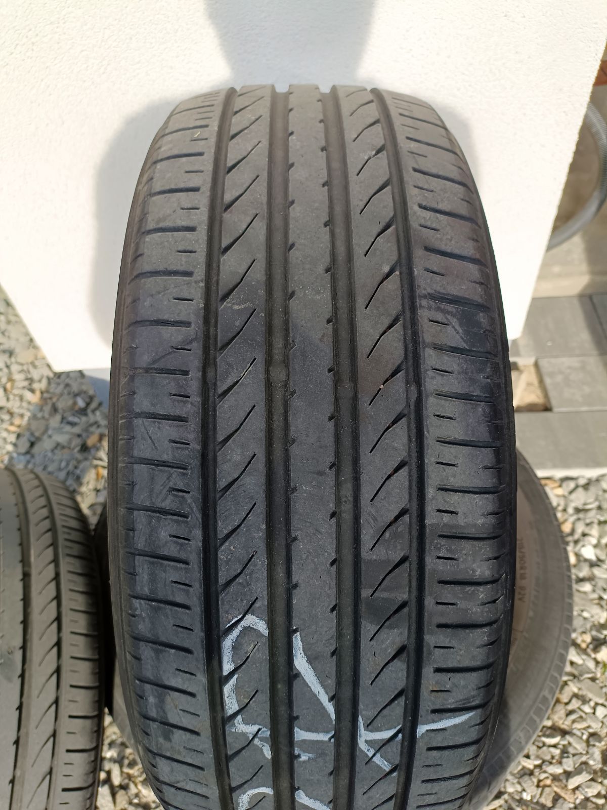 Opony letnie  215/50 R18 letnie