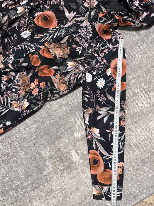 Kurtka parka czarna z roślinnym motywem House stan idealny