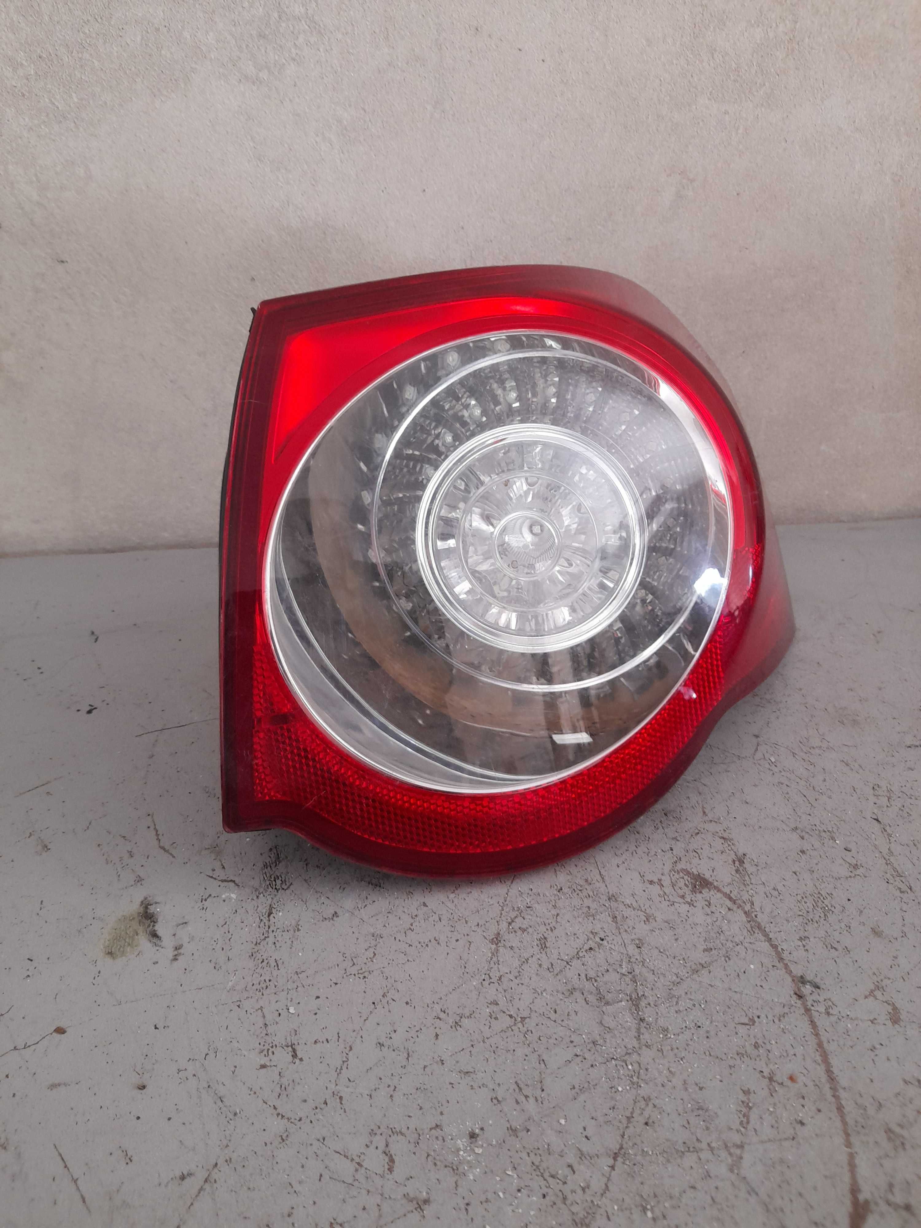 Lampa  Tylna  Prawa  Tył  VW PASSAT B6 KOMBI