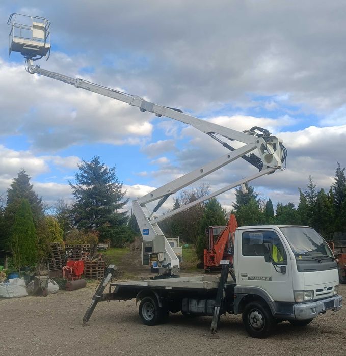 Podnośnik koszowy Nissan Cabstar 21m