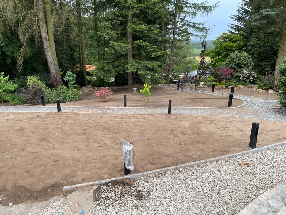 Zakładanie Trawnika Trawników Ogrodu Trawa z Rolki z Siewu Trawnik