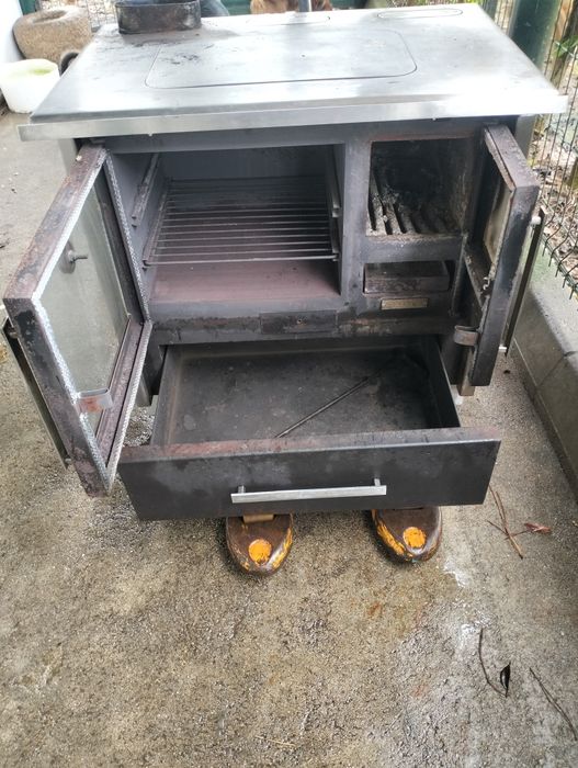 Fogão de Lenha em perfeito estado de Funcionamento