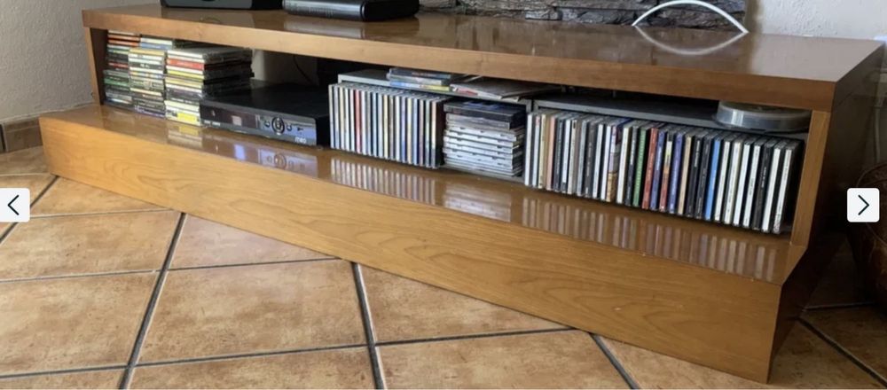 Aparador de sala (móvel para multimédia)