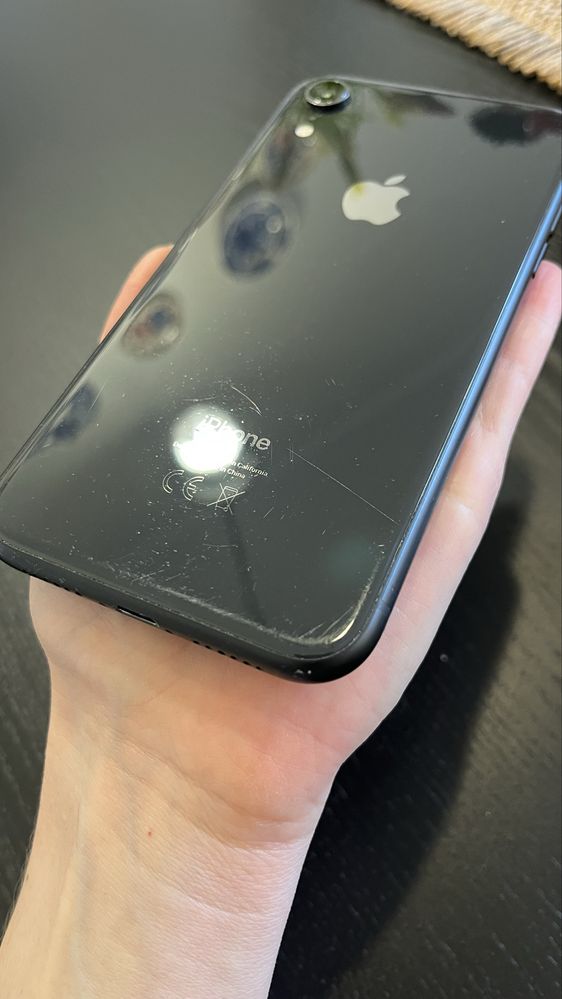Iphone xr 64gb uzywany w stanie bardzo dobrym