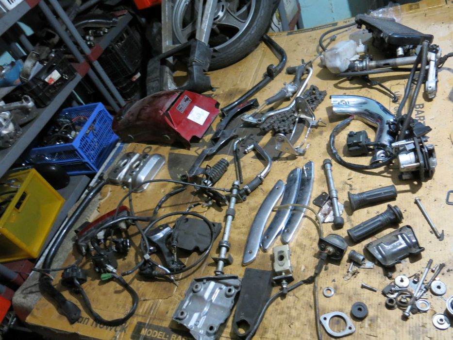 Wyprzedaż części!!!Wahacz tylny Kawasaki EL 250