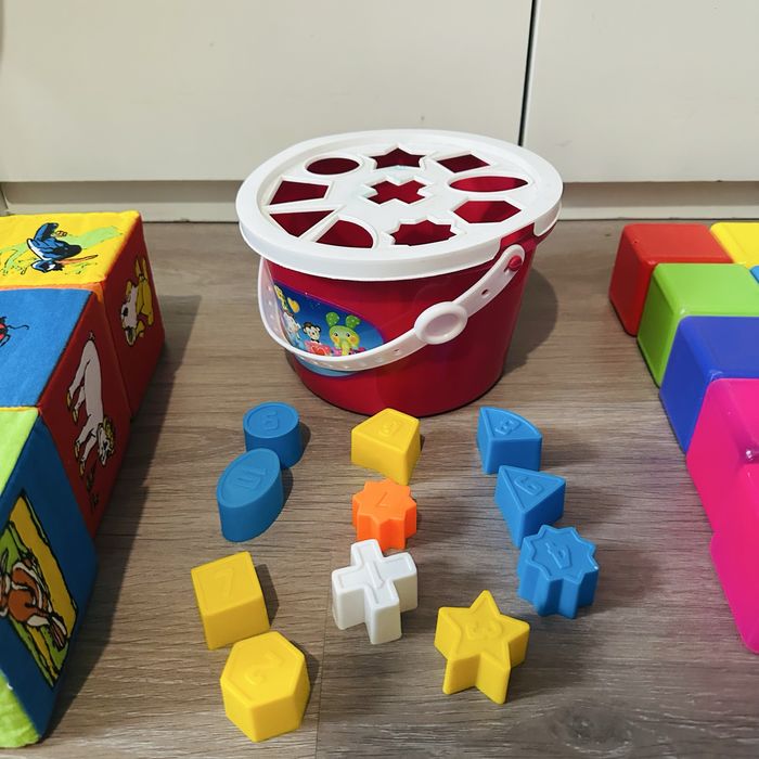 Набвр іграшок для найменших