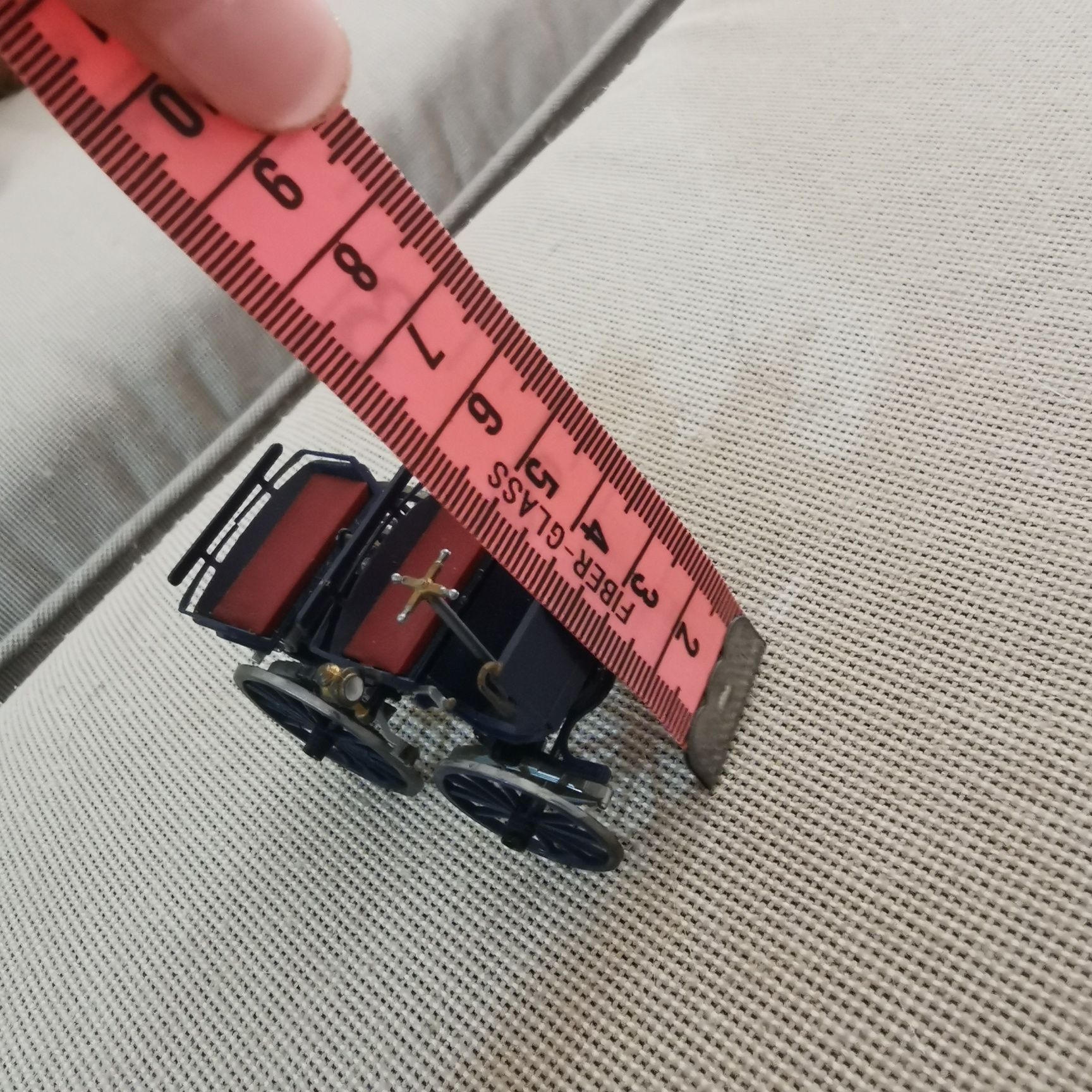 Miniatura de charete Mercedes
