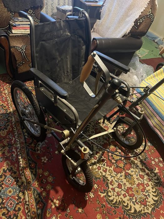 Інвалідна коляска (дорожна)