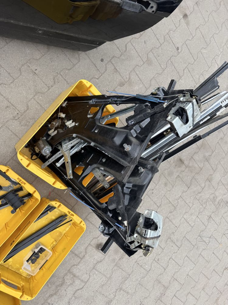 klamki Listwy uszczelki drzwi klamka podnosnik  BMW E34 E32 rarytas