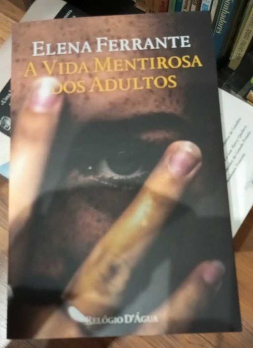 Elena Ferrante Vida Mentirosa Adultos (Novo-PORTES INCLUIDOS)