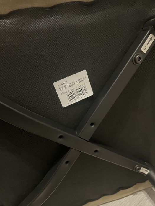 piękne krzesło w dobrym stanie