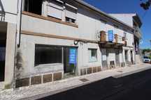 Prédio para remodelar, com projeto / Louriçal /Pombal