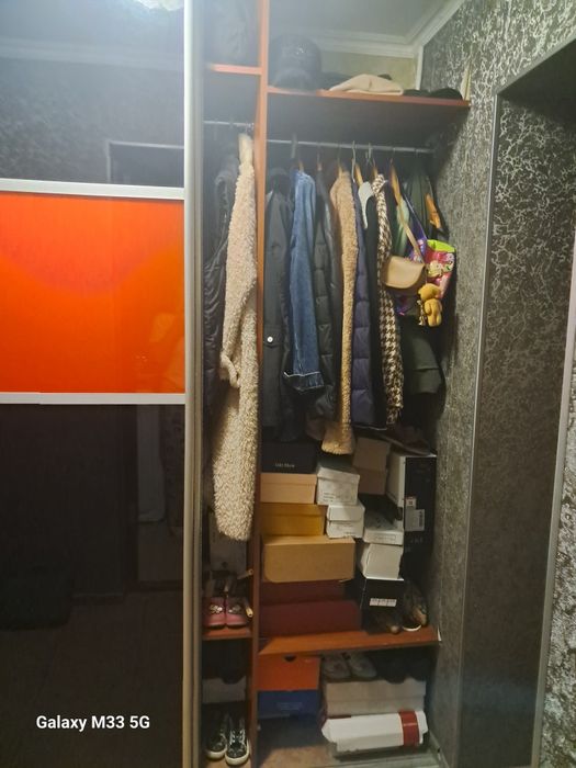 Шафа купе вмонтована