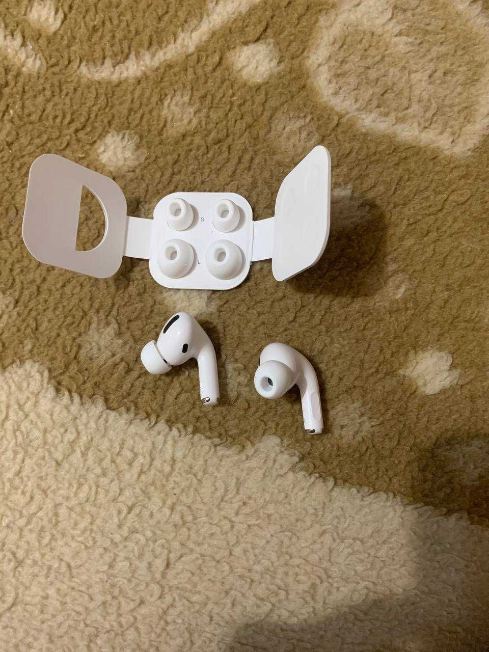 Навушники airpods pro