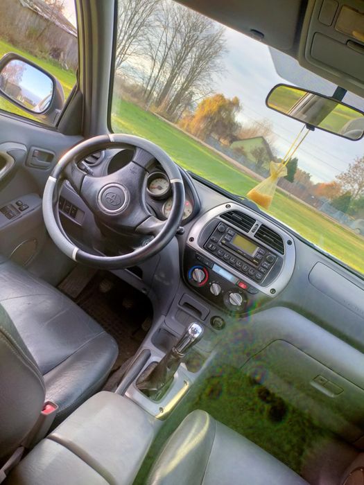 Toyota rav4 sprzedam