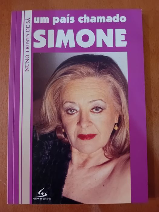 Um Pais Chamado Simone