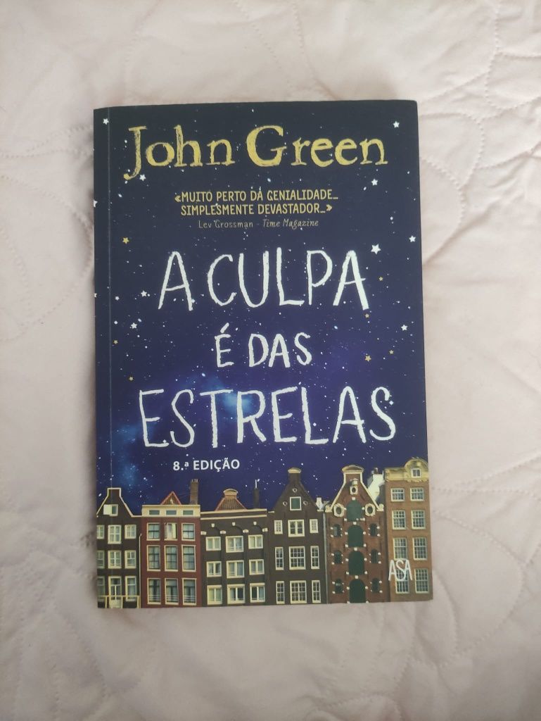 Livro "A culpa é das estrelas"
