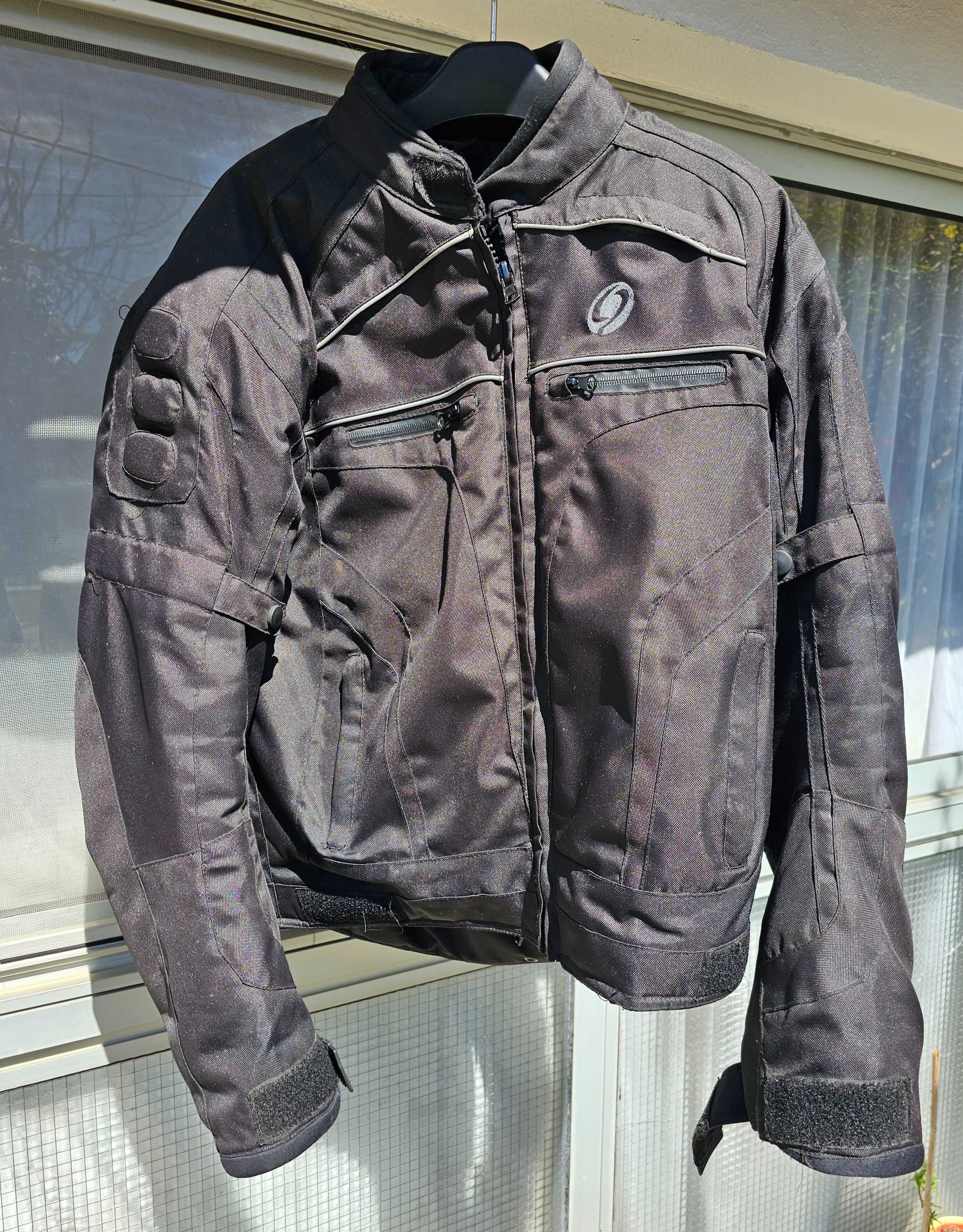 Motard jacket. Blusão Terrain em Polyester com forro térmico removível