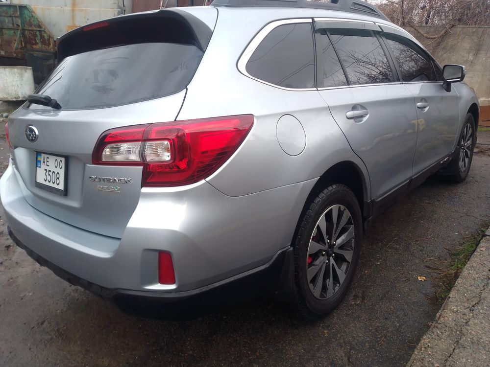 Subaru outback продам