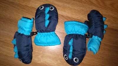 Перчатки лыжные зимние теплые на 1 годик близнецам можно