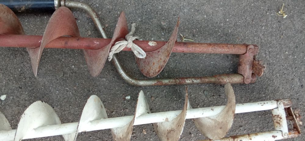 Бур для льоду. Бури рибацькі. Мотильниця.