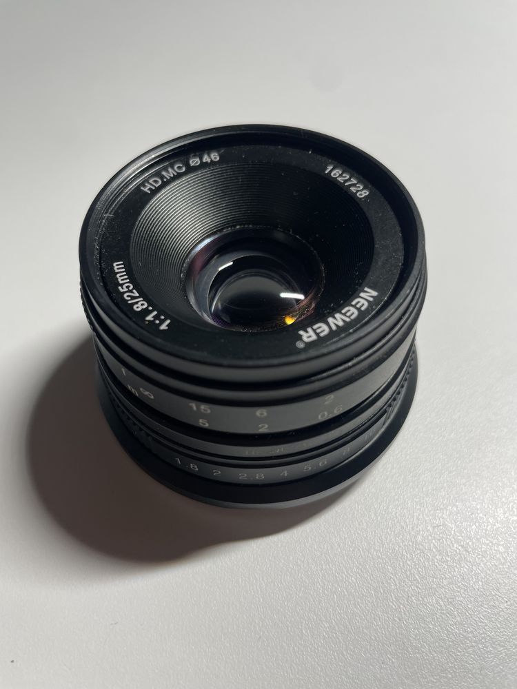 Obiektyw Neewer 1:1.8/25mm HD MC GujiFilm X-Mount APS-C