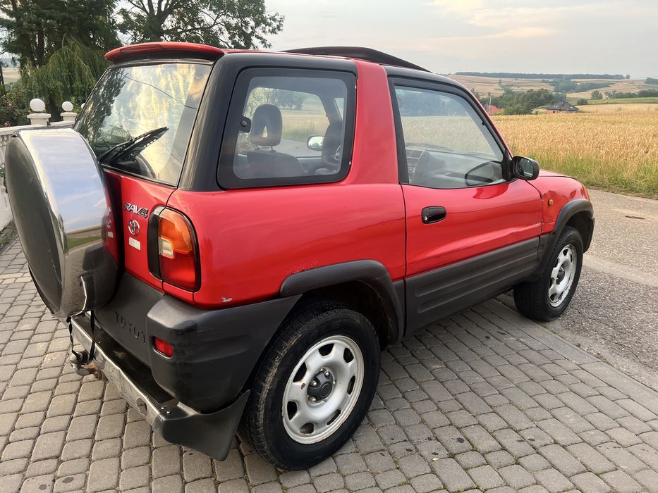 Toyota RAV-4 2,0 beznyna