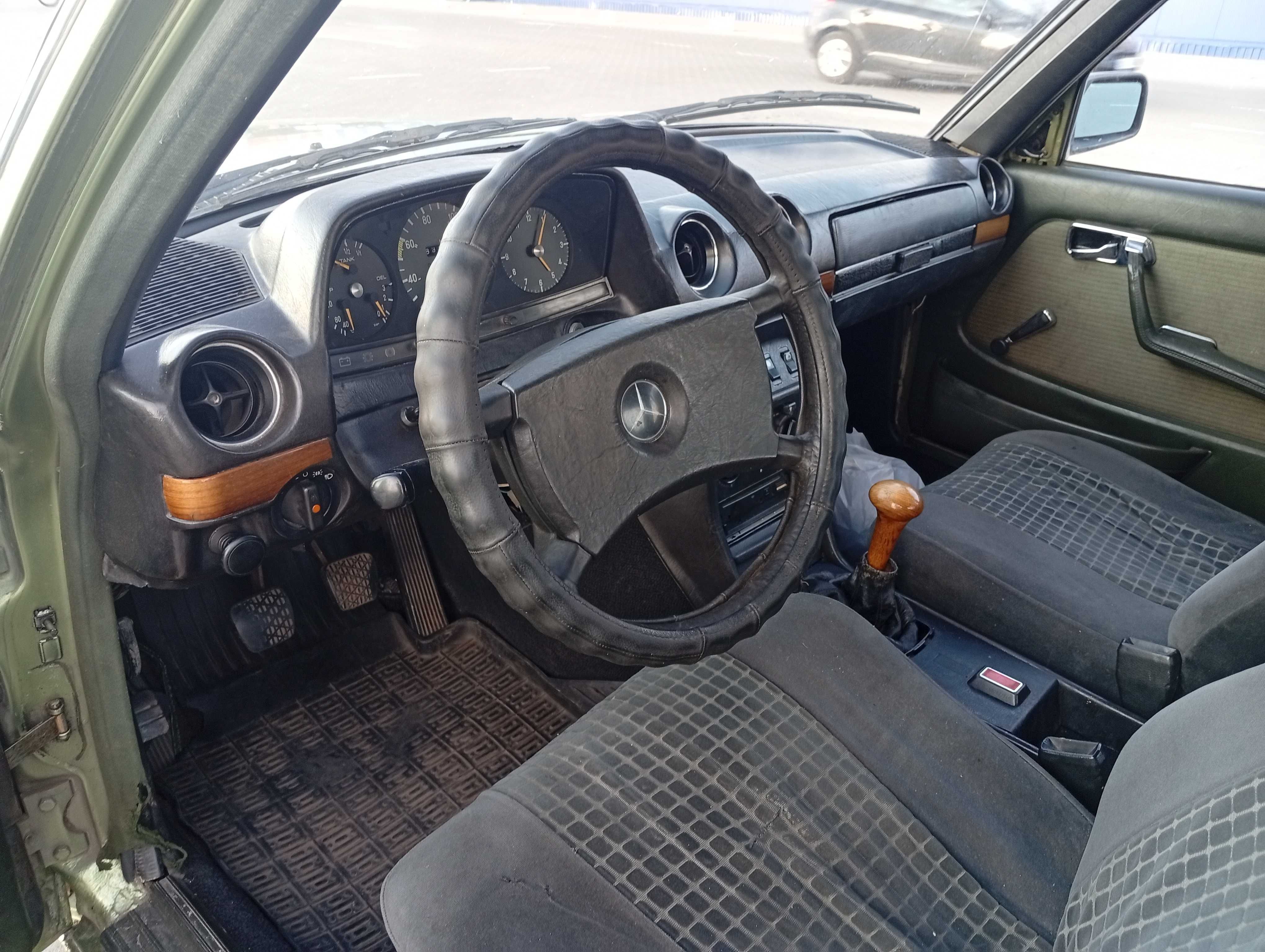 Продам Mercedes Benz 123 2.4d