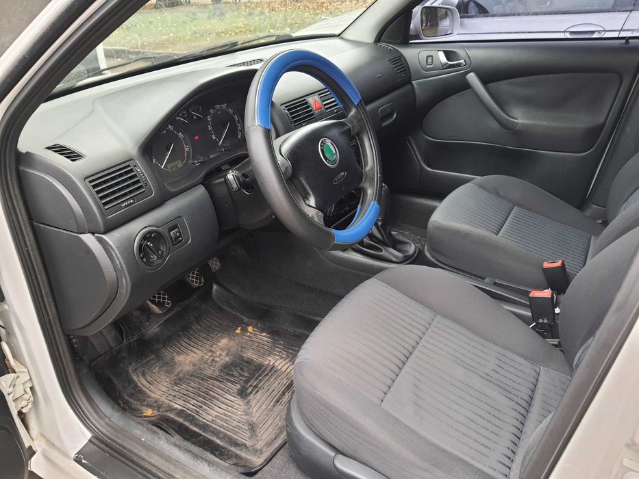 Skoda Octavia 1.6 бензин - 2006