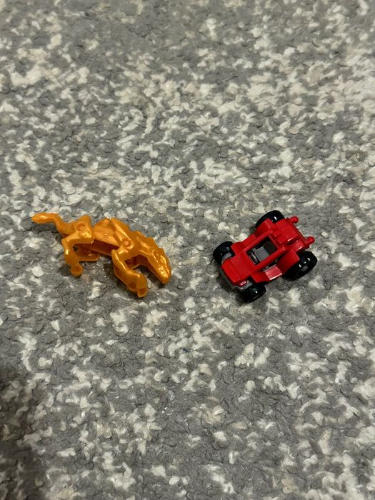 Іграшки з кіндера