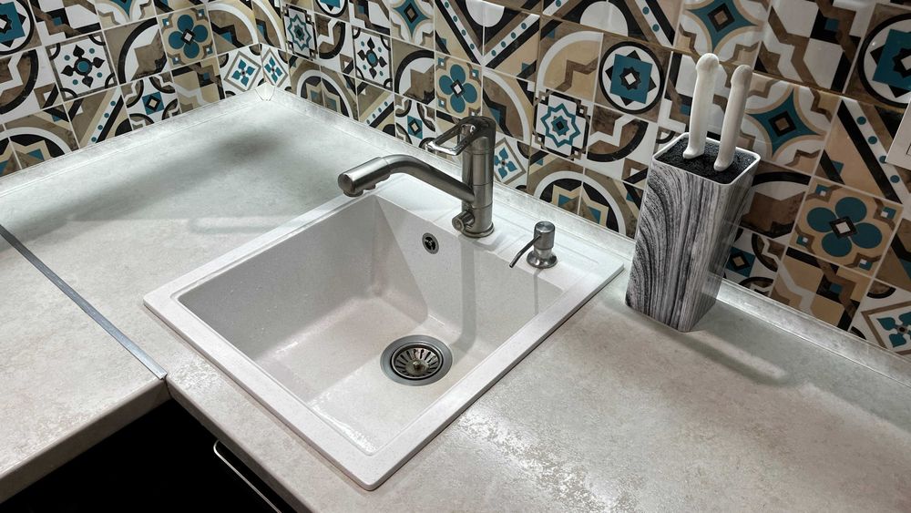 Екс! Продам 2к квартиру 52м2! Новий ремонт! Метро Академика Павлова!